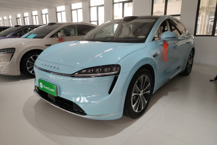 鸿蒙智行 智界R7 2025款 增程 251km Max车身外观1