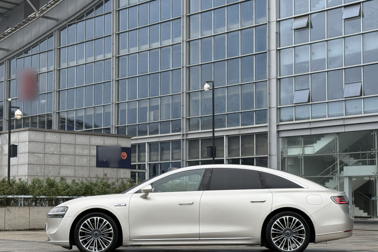 鸿蒙智行 享界S9 2024款 纯电 Ultra 四驱旗舰版车身外观6008