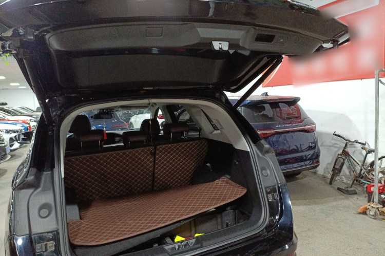 捷途X90 PLUS 2024款 1.6TD DCT别墅 5座机舱底盘23