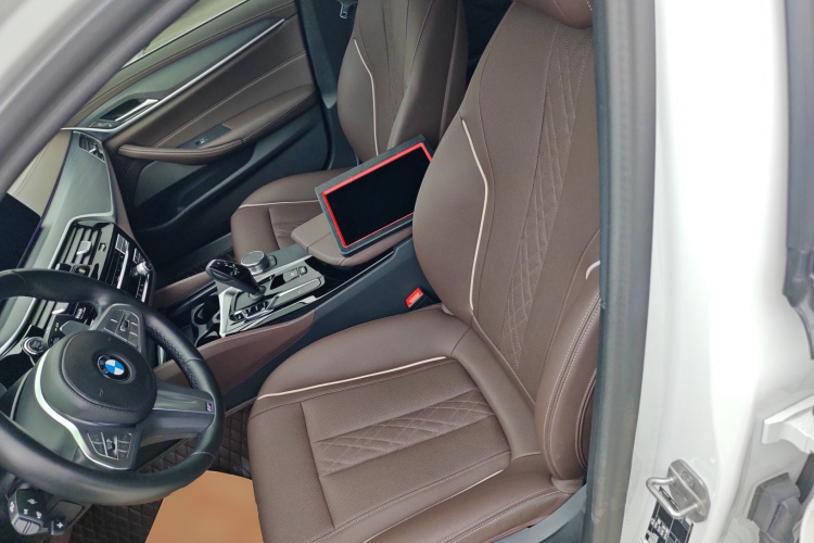 宝马5系 2023款 530Li 领先型 M运动套装局部细节19