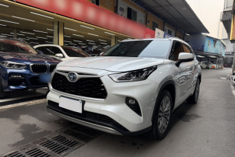 丰田 汉兰达 2023款 2.5L智能电混双擎四驱尊贵版 7座