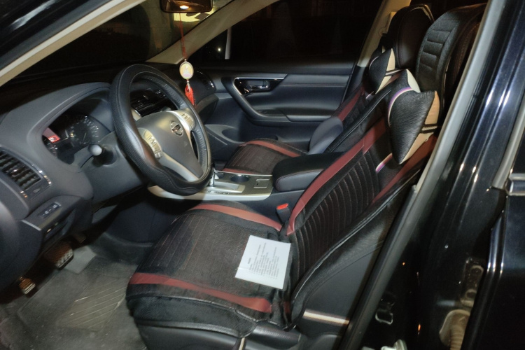 日产 天籁 2016款 改款 2.0L XL舒适版中控内饰19