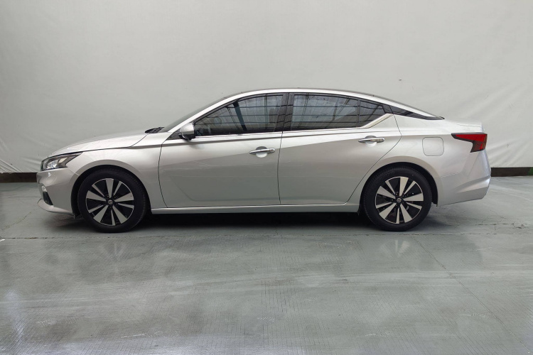 日产 天籁 2021款 2.0L XL 舒适版车身外观6011