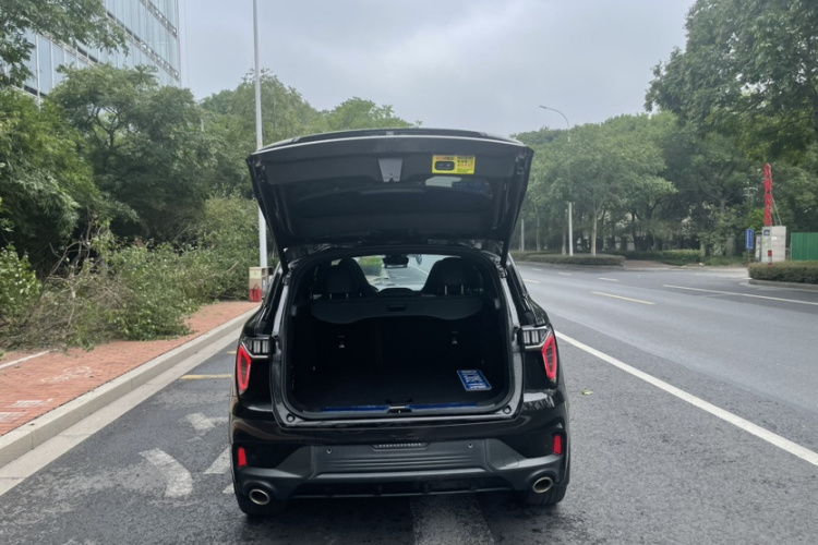 领克01 2021款 2.0TD 四驱暗夜版中控内饰7003