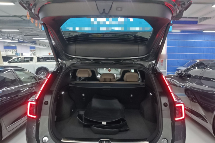 沃尔沃XC70插电式混动 2026款 四驱超长续航Ultra机舱底盘23