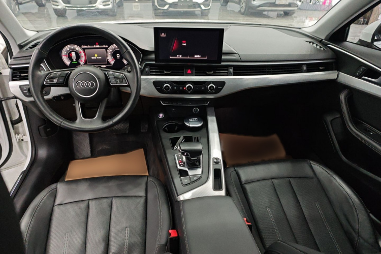 奥迪A4L 2020款 40 TFSI 时尚致雅型中控内饰7003
