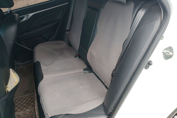 吉利汽车 远景 2020款 1.5L 手动亚运版中控内饰21