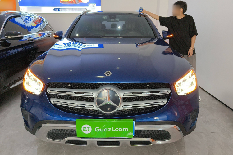 奔驰GLC 2021款 GLC 260 L 4MATIC 动感型车身外观2