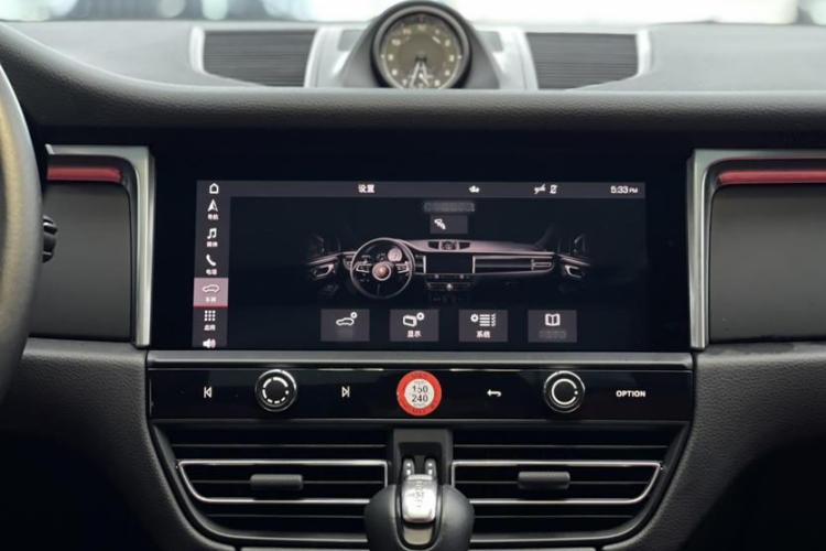 保时捷 2022款 Macan 2.0T中控内饰7004