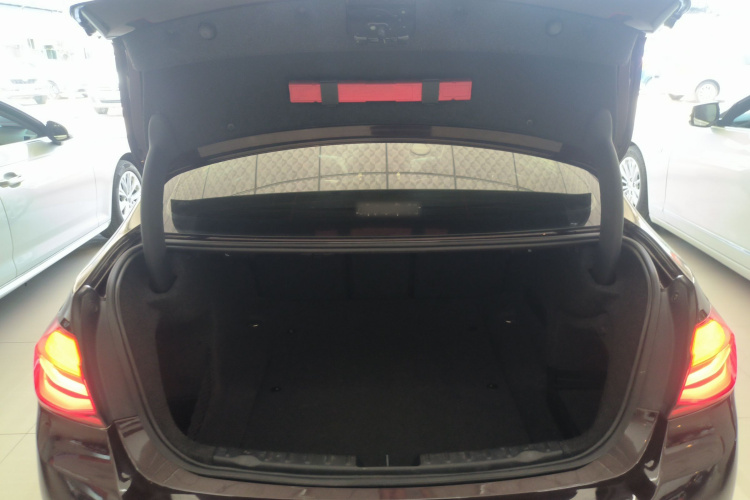 宝马3系 2016款 316Li 时尚型局部细节23