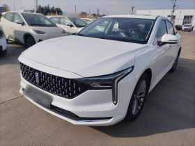 奔腾B70 2025款 龙耀版 1.5T 欢享型