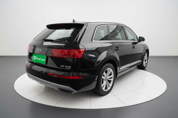 奥迪Q7 2016款 45 TFSI 技术型车身外观7