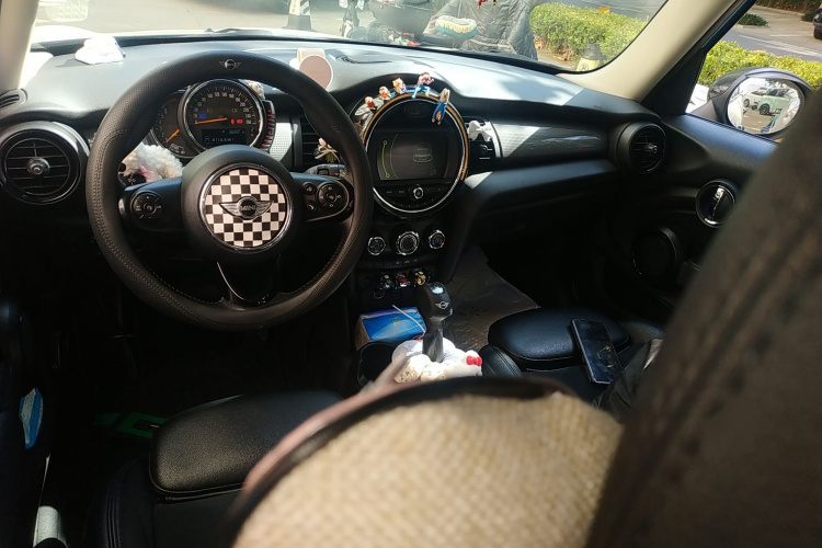 MINI 2016款 1.5T COOPER 五门版局部细节16