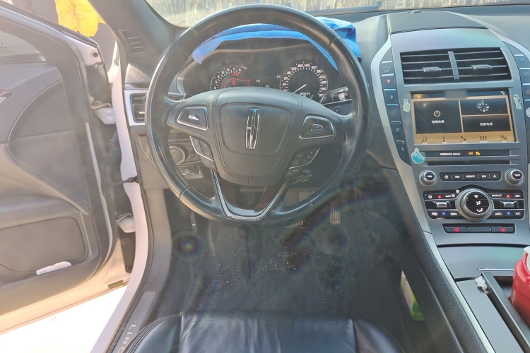 林肯MKZ 2018款 2.0T 尊享版中控内饰13