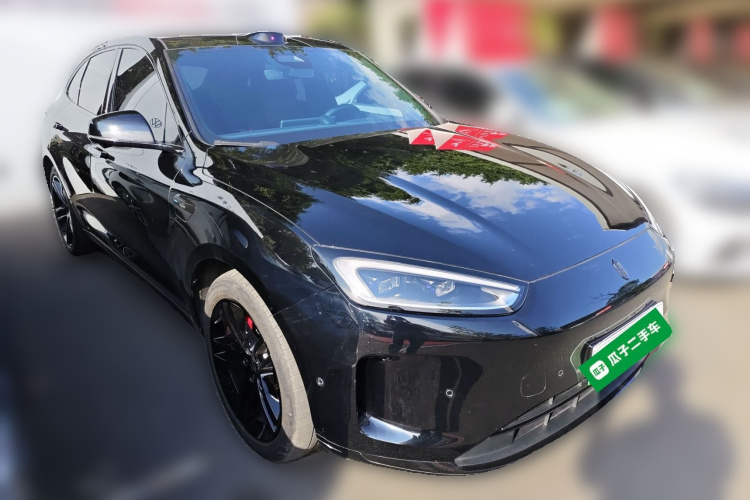 鸿蒙智行 问界M5 2024款 增程 Max RS 四驱高阶智驾版车身外观3