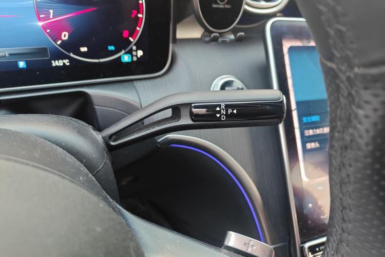 奔驰C级 2023款 C 260 L 运动版局部细节18