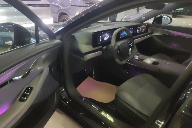 岚图汽车 岚图追光 2023款 四驱长续航版中控内饰7003