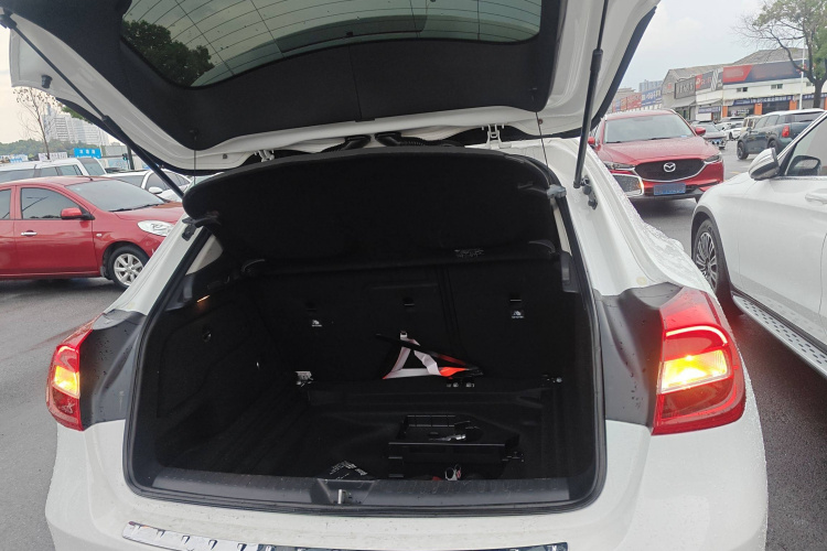 奔驰GLA 2016款 GLA 200 动感型局部细节23