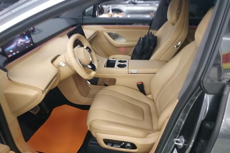 鸿蒙智行 智界R7 2025款 增程 331km Ultra局部细节19