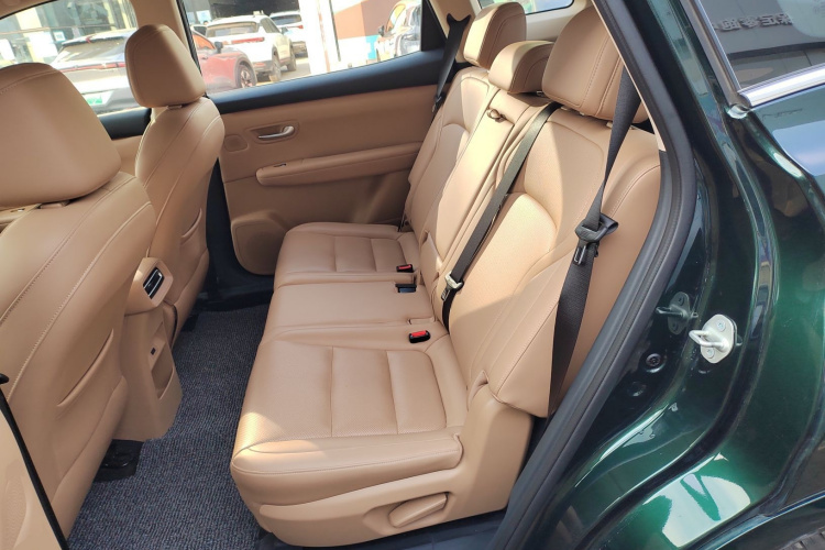 蓝电E5 PLUS 2025款 165km 长续航版PLUS 7座中控内饰21