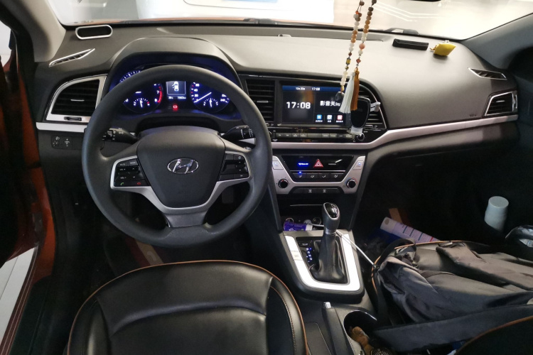 现代 领动 2016款 1.6L 自动智炫·精英型中控内饰12