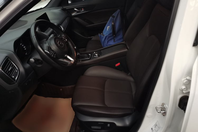 马自达CX-4 2020款 2.0L 自动两驱蓝天品位版中控内饰19