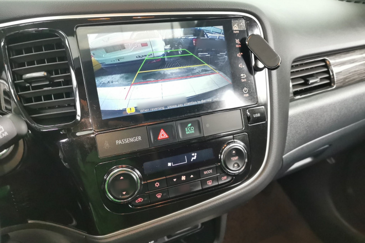 三菱 欧蓝德 2019款 2.4L 四驱致享版 5座 国VI局部细节16