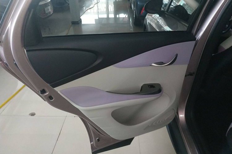 比亚迪 海豚 2021款 401km 骑士版中控内饰7008