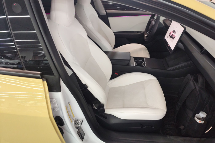 特斯拉 Model 3 2023款 后轮驱动版局部细节41