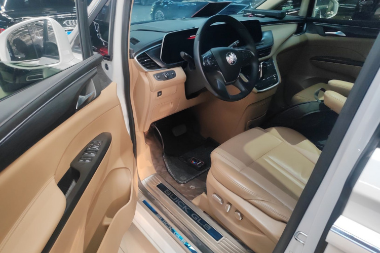 别克GL8 2020款 ES陆尊 653T 豪华型中控内饰20