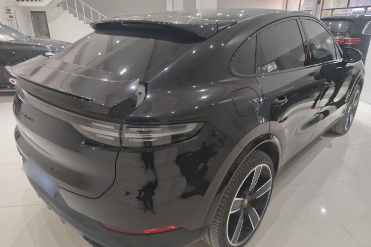 保时捷 2023款 Cayenne Coupé 3.0T 铂金版车身外观7