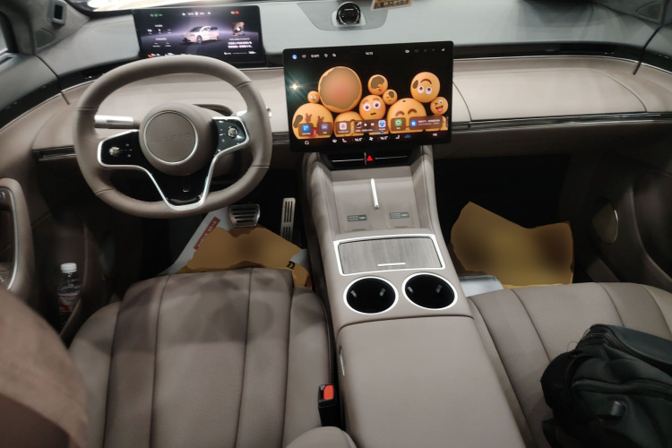 鸿蒙智行 智界R7 2025款 增程 251km Max中控内饰12