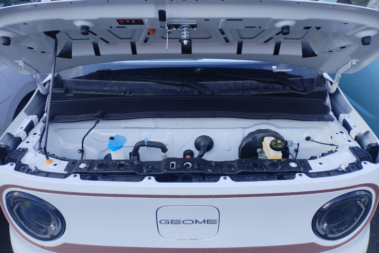 吉利银河 熊猫 2025款 210km 元气熊机舱底盘24