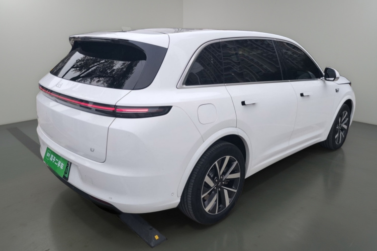理想汽车 理想L7 2023款 Air车身外观7