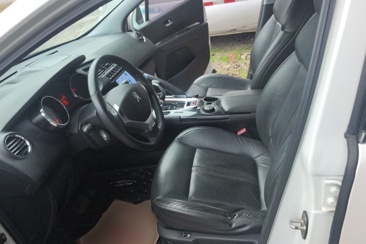 标致3008 2013款 1.6THP 自动至尚版局部细节19