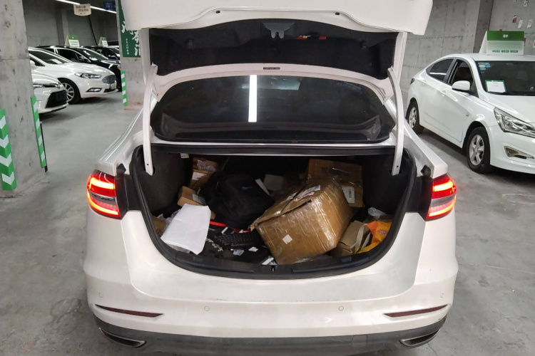 福特 蒙迪欧 2018款 EcoBoost 180 智控时尚型 国V中控内饰23