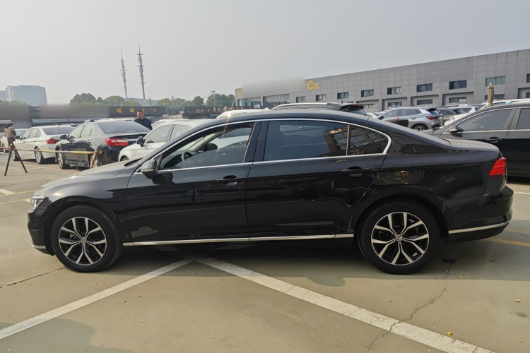 大众 迈腾 2020款 330TSI DSG 领先型车身外观6003