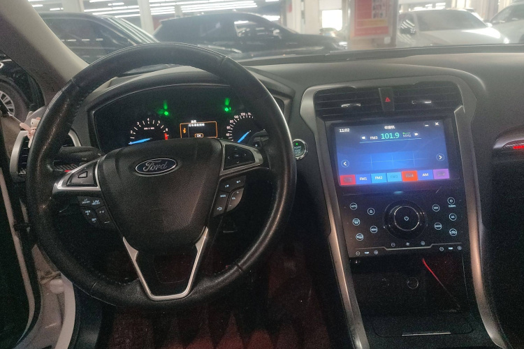 福特 蒙迪欧 2017款 EcoBoost 180 时尚型中控内饰7002