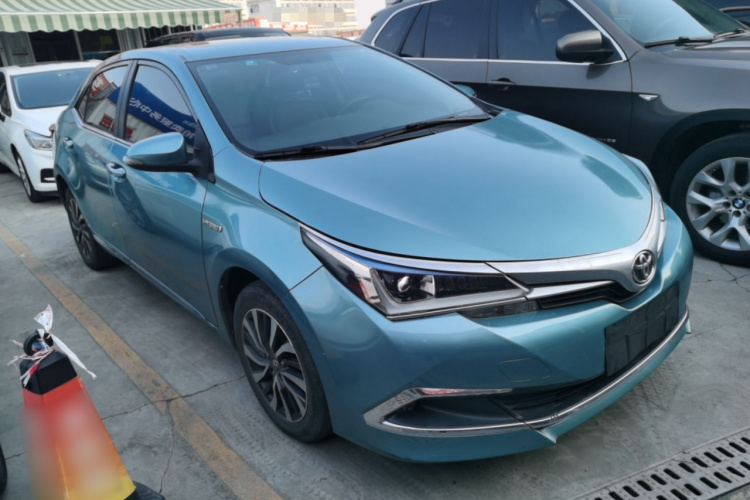 丰田 卡罗拉 2017款 改款双擎 1.8L E-CVT精英版车身外观3