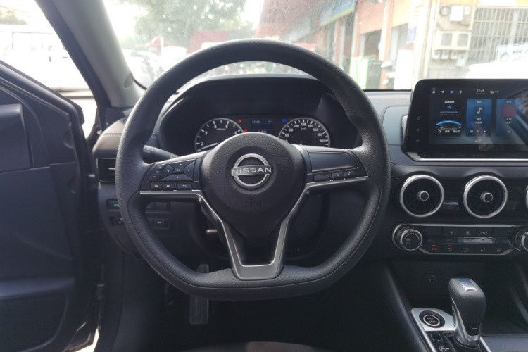 日产 轩逸 2023款 改款 1.6L CVT悦享版中控内饰13