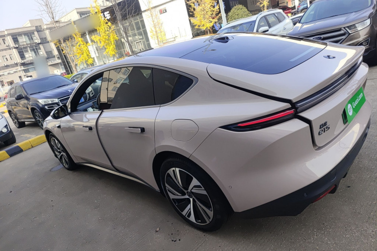 蔚来ET5 2022款 75kWh车身外观4