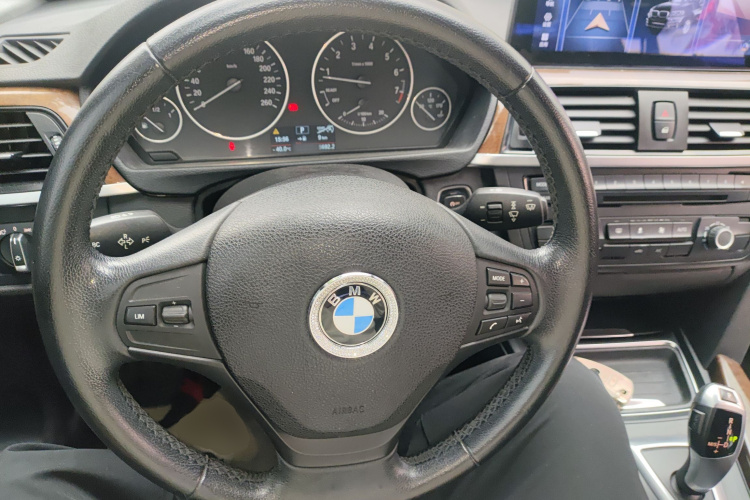 宝马3系 2013款 320Li 时尚型中控内饰13