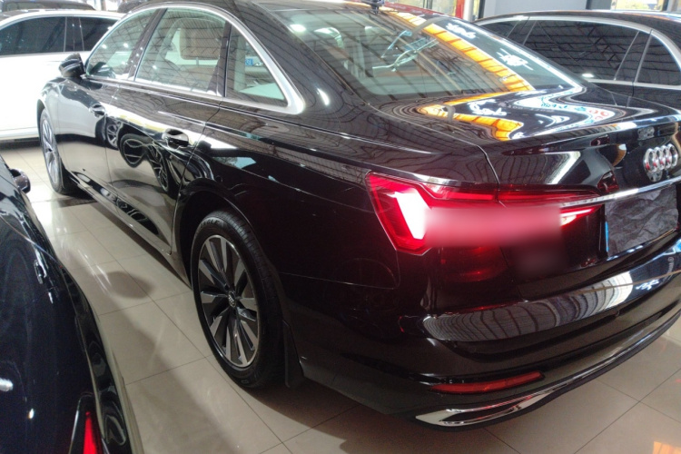 奥迪A6L 2020款 45 TFSI 臻选致雅型车身外观4