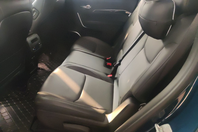 Jeep 大指挥官 2020款 2.0T 四驱夜鹰版中控内饰21