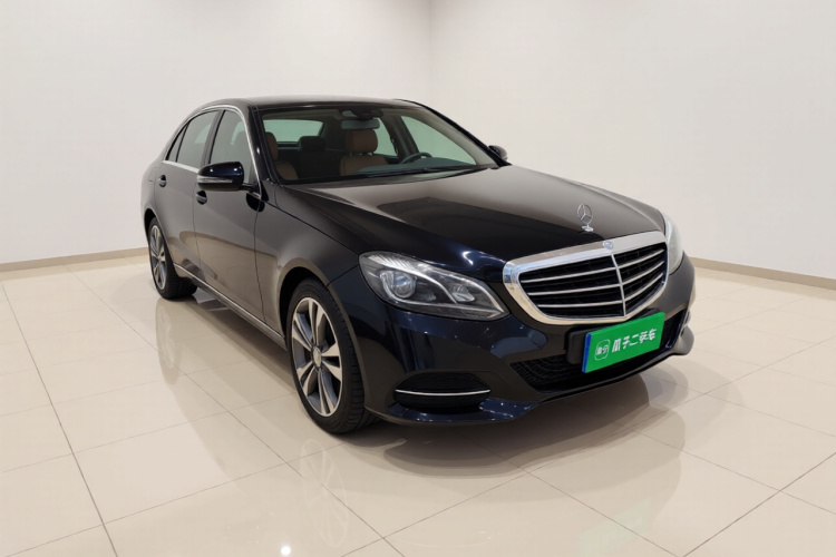 奔驰E级 2014款 E 260 L 运动型车身外观3
