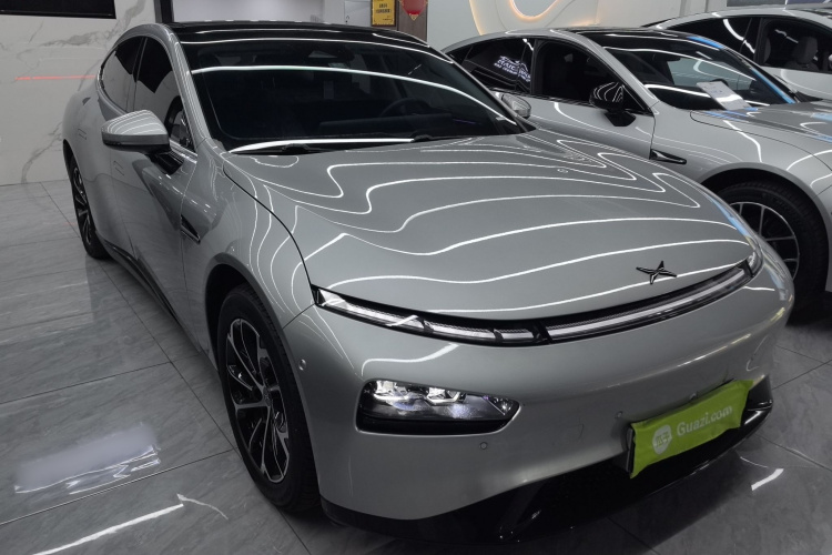 小鹏P7 2021款 480N车身外观3