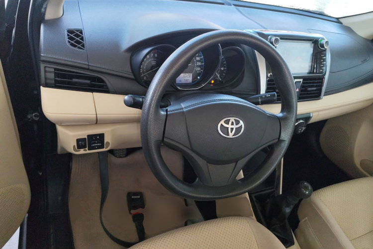 丰田 威驰 2014款 1.3L 手动型尚版中控内饰12