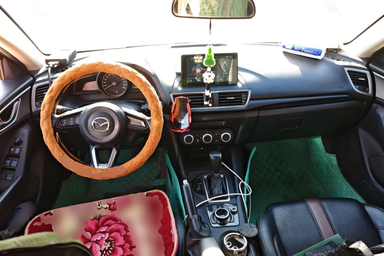 马自达3 昂克赛拉 2017款 三厢 1.5L 自动舒适型 国V中控内饰12