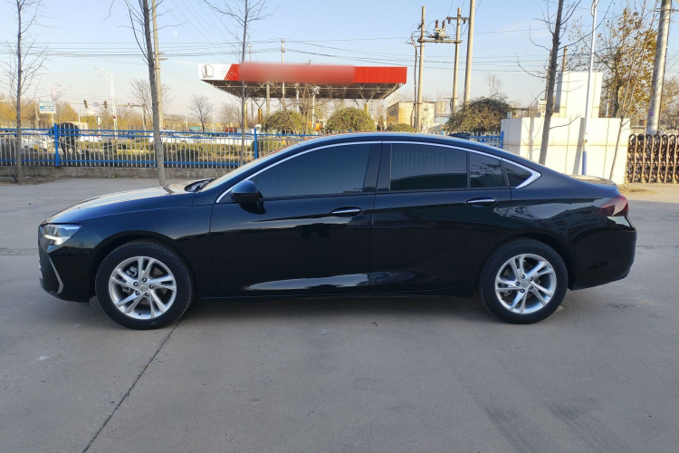 别克 君威 2024款 25T 超享版车身外观4