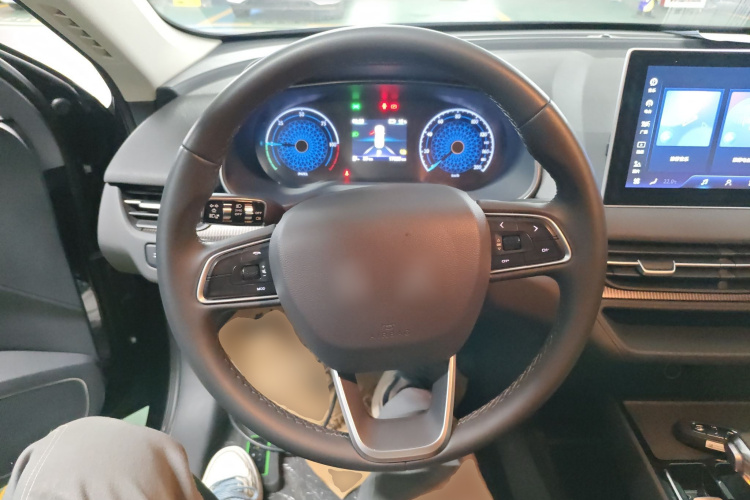 红旗E-QM5 2023款 改款 基础出行版中控内饰13